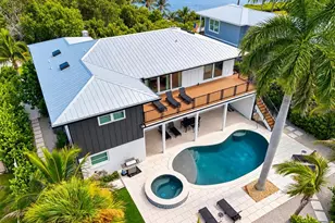 405 28th St, Holmes Beach, FL 34217 - Photo 1