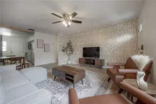6910 S MacDill Ave, Tampa, FL 33611 - Photo 5