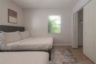 6910 S MacDill Ave, Tampa, FL 33611 - Photo 23