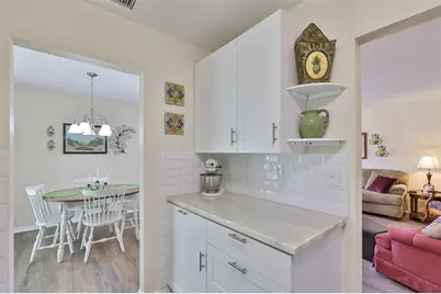 1904 Canterbury Lane #26, Sun City Center, FL 33573 - Photo 7