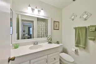 1904 Canterbury Ln, Sun City Center, FL 33573 - Photo 15