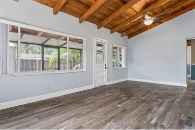 11104 N 28th Street, Tampa, FL 33612 - Photo 9