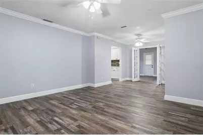 11104 N 28th Street, Tampa, FL 33612 - Photo 7
