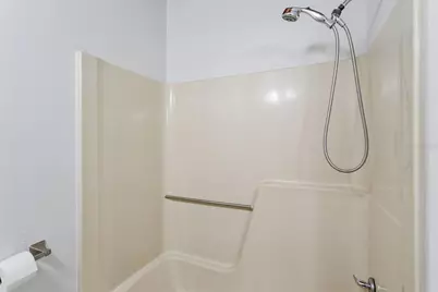 11104 N 28th Street, Tampa, FL 33612 - Photo 15