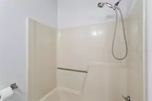 11104 N 28th St, Tampa, FL 33612 - Photo 15