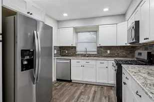 11104 N 28th St, Tampa, FL 33612 - Photo 3