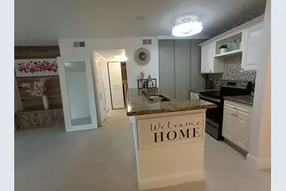 10024 Strafford Oak Court #807, Tampa, FL 33624 - Photo 7