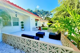 1500 77th St N, Saint Petersburg, FL 33710 - Photo 3