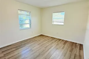 1500 77th St N, Saint Petersburg, FL 33710 - Photo 9