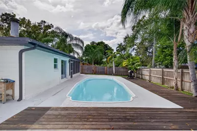 1689 Pennsylvania Avenue NE, Saint Petersburg, FL 33703 - Photo 33