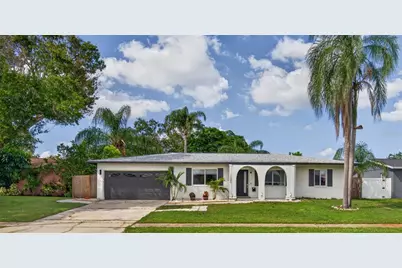 1689 Pennsylvania Avenue NE, Saint Petersburg, FL 33703 - Photo 1