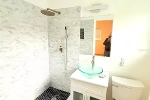 1557 Robinson Dr N, Saint Petersburg, FL 33710 - Photo 15