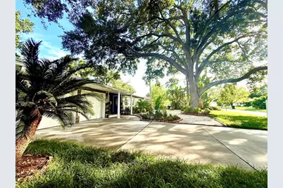 1557 Robinson Drive N, Saint Petersburg, FL 33710 - Photo 31