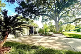 1557 Robinson Dr N, Saint Petersburg, FL 33710 - Photo 31