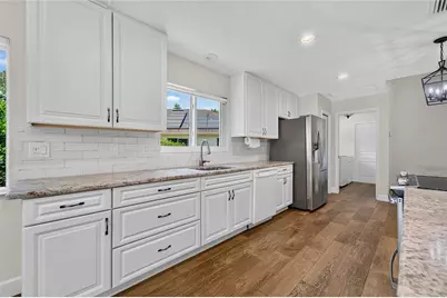6106 Chalon Court, Lutz, FL 33558 - Photo 13