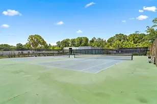 8174 Terrace Garden Dr N, Saint Petersburg, FL 33709 - Photo 41
