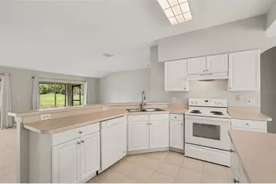 10223 Collar Drive, San Antonio, FL 33576 - Photo 9