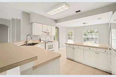 10223 Collar Drive, San Antonio, FL 33576 - Photo 11