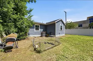 3311 E Ellicott St, Tampa, FL 33610 - Photo 23
