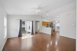11426 Bay Gardens Loop, Riverview, FL 33569 - Photo 3