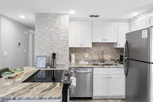 2613 E 111th Ave, Tampa, FL 33612 - Photo 7