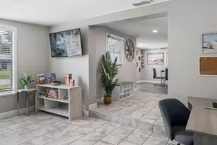2613 E 111th Ave, Tampa, FL 33612 - Photo 11