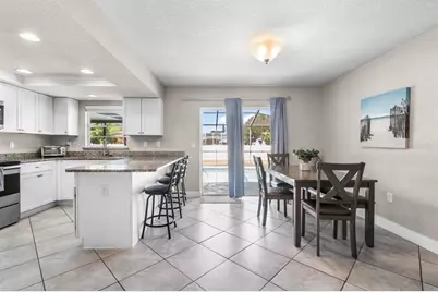 7036 13th Street E, Sarasota, FL 34243 - Photo 15