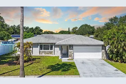 7036 13th Street E, Sarasota, FL 34243 - Photo 1