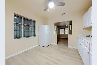 2121 10th Street S, Saint Petersburg, FL 33705 - Photo 31