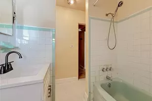 2121 10th St S, Saint Petersburg, FL 33705 - Photo 19