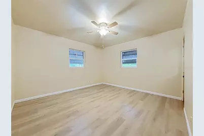 2121 10th Street S, Saint Petersburg, FL 33705 - Photo 25