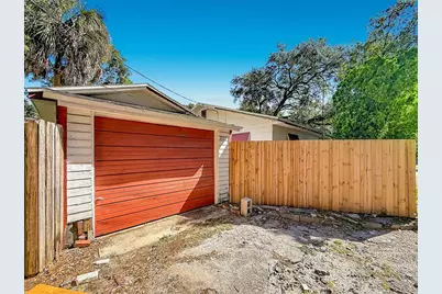 2121 10th Street S, Saint Petersburg, FL 33705 - Photo 11