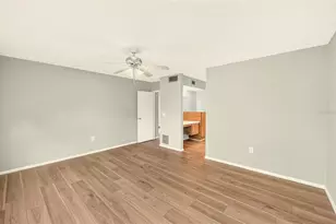25 Country Club Dr, Largo, FL 33771 - Photo 23