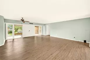 25 Country Club Dr, Largo, FL 33771 - Photo 7
