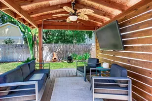 2911 W Winthrop Rd, Tampa, FL 33611 - Photo 31