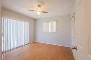 8081 28th Ave N, Saint Petersburg, FL 33710 - Photo 23
