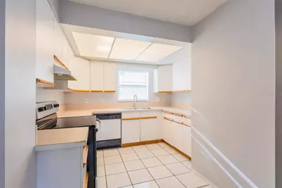 8081 28th Avenue N, Saint Petersburg, FL 33710 - Photo 17