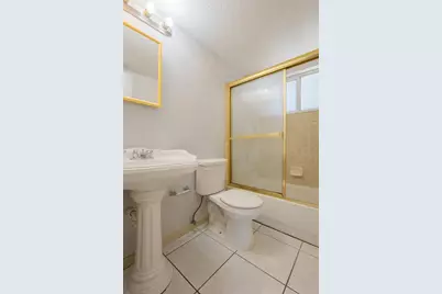 8081 28th Avenue N, Saint Petersburg, FL 33710 - Photo 15