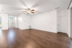 16716 Myrtle Sand Dr, Wimauma, FL 33598 - Photo 9