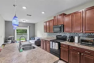 4956 Reflecting Pond Cir, Wimauma, FL 33598 - Photo 11