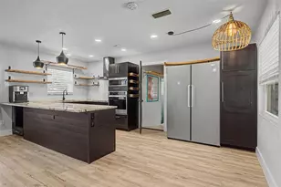 1304 Parkwood St, Clearwater, FL 33755 - Photo 19