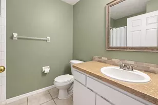 9620 N Connechusett Rd, Tampa, FL 33617 - Photo 7