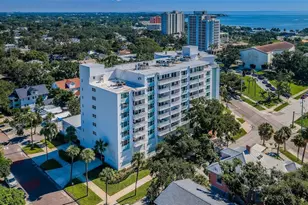 700 Beach Dr NE, Saint Petersburg, FL 33701 - Photo 1