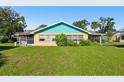 1907 Canterbury Lane #4, Sun City Center, FL 33573 - Photo 27