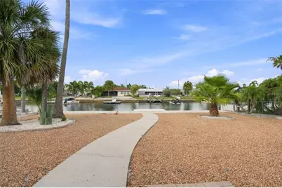 3915 Headsail Drive, New Port Richey, FL 34652 - Photo 43
