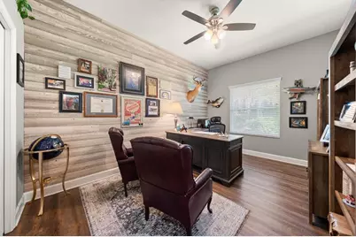2105 Boot Lake Circle, Tampa, FL 33612 - Photo 23