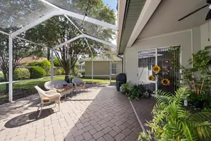 2105 Boot Lake Cir, Tampa, FL 33612 - Photo 29