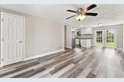 2801 Candlewood Street, Clearwater, FL 33759 - Photo 9