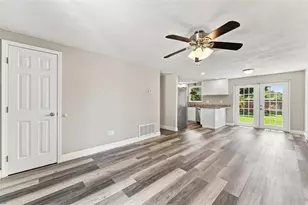 2801 Candlewood St, Clearwater, FL 33759 - Photo 9