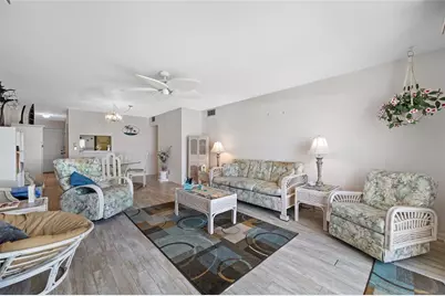 285 107 Avenue #306, Treasure Island, FL 33706 - Photo 7